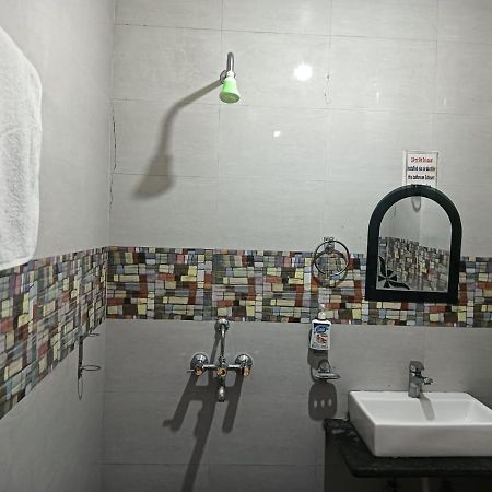 Shree Krishna Hotel Inn Varanasi Exteriör bild