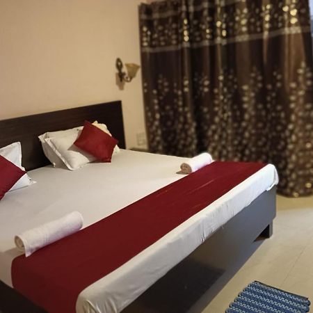 Shree Krishna Hotel Inn Varanasi Exteriör bild