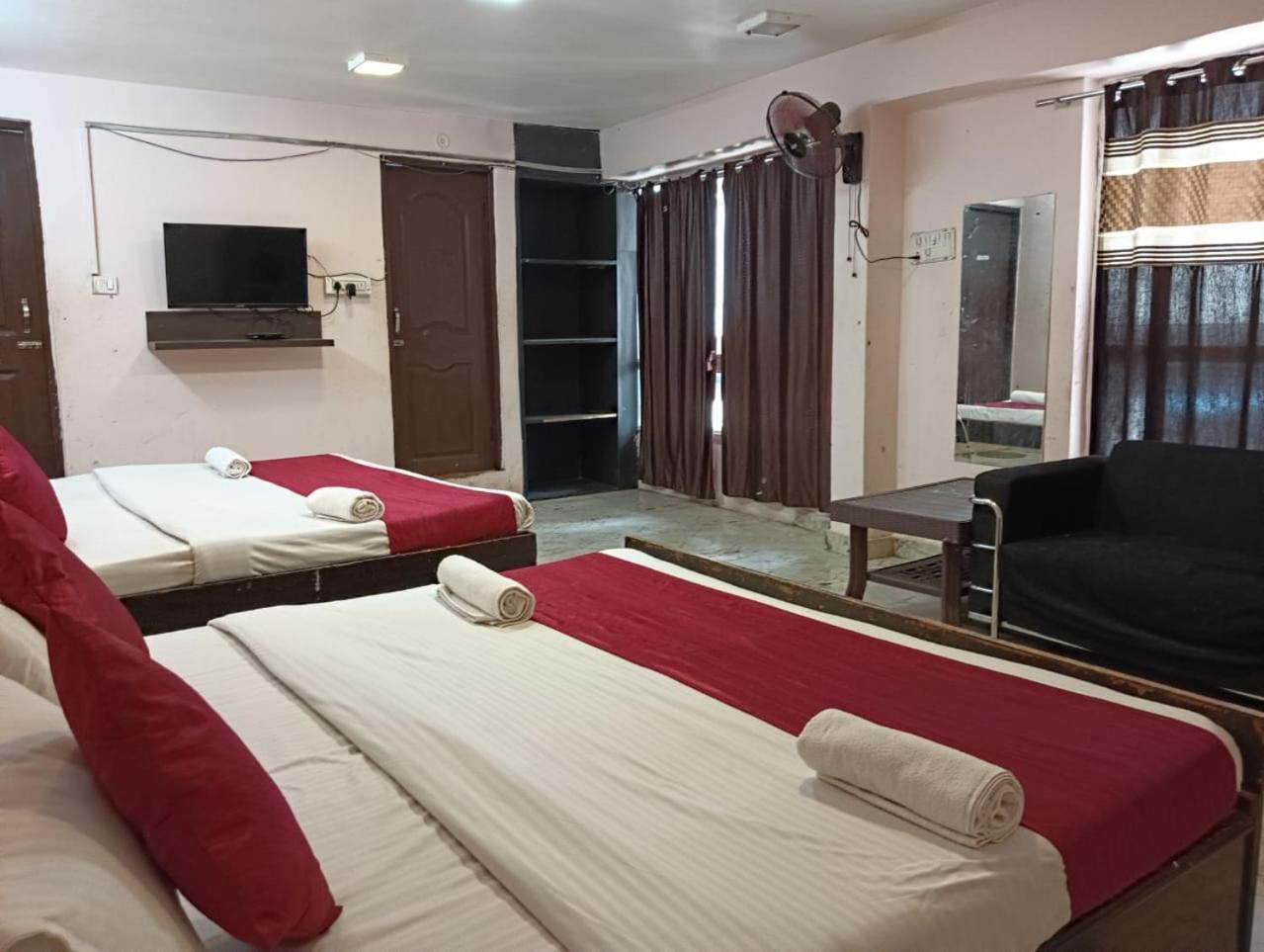 Shree Krishna Hotel Inn Varanasi Exteriör bild